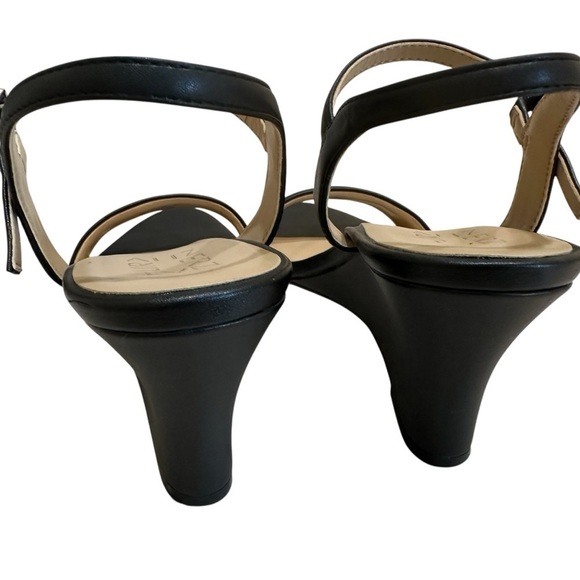 Naturalizer Women's Bristol Wedge Ankle Strap black Sandal - Picture 4 of 9